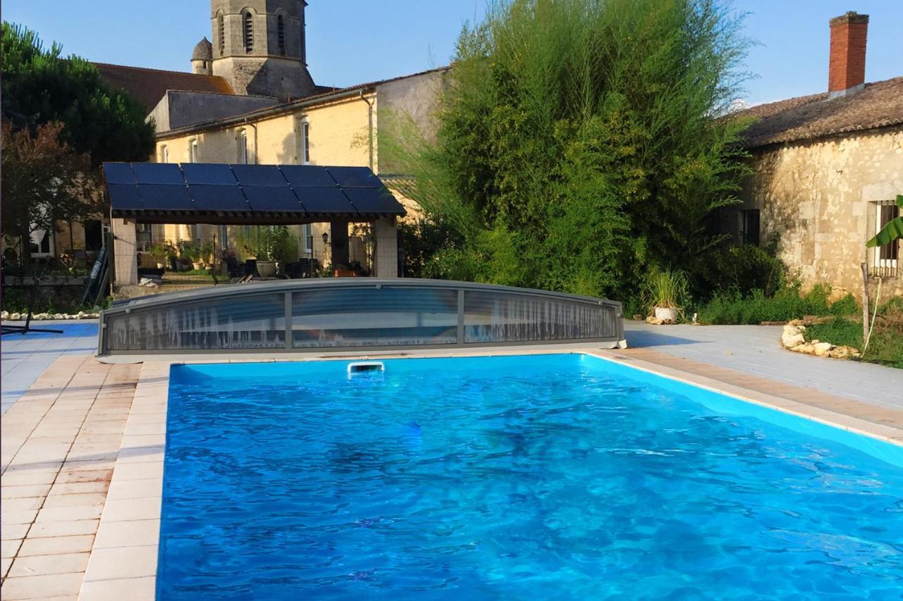 Gites Jardin-Darcy - Piscine Au Sel Bois Exterior photo