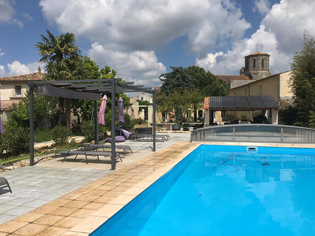 Gites Jardin-Darcy - Piscine Au Sel Bois Exterior photo